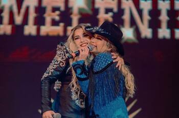 Melenie, hija de Alicia Villareal debuta como cantante