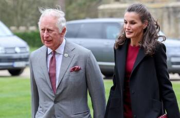 ¿Por qué el príncipe Carlos y la reina Letizia se reunieron en Reino Unido?