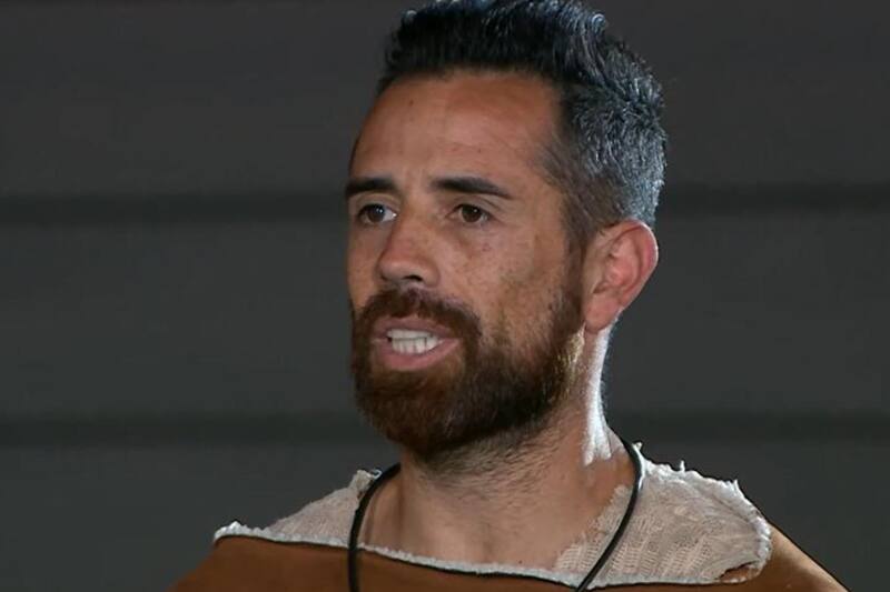 fue acusado por Vanessa Santos.