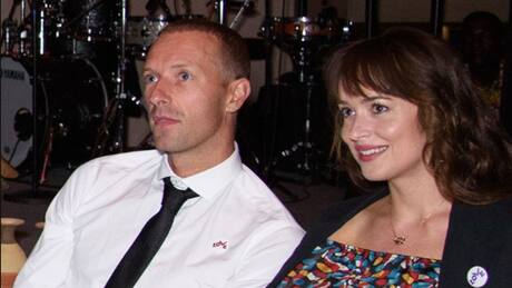 La romántica historia de amor de Dakota Johnson y Chris Martin