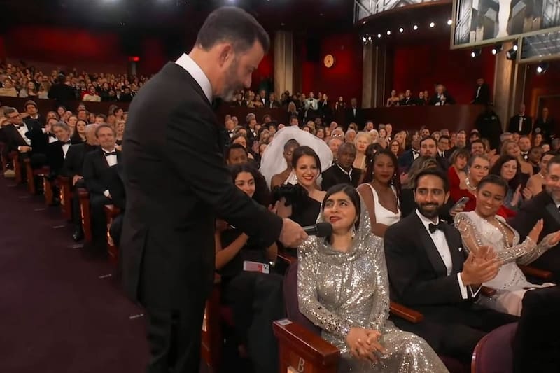 Jimmy Kimmel y Malala Yousafzai Este fue uno de los momentos más incomodos de los Premios Oscar 2023. - Créditos: Reproducción