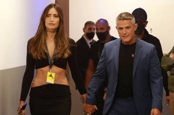 Alejandro Sanz dedica amoroso mensaje a su novia ante rumores de supuesto romance con Shakira