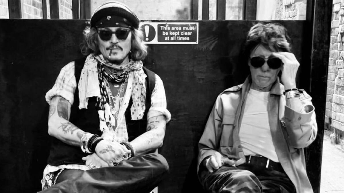 Johnny Depp estrena el álbum "18" junto al guitarrista Jeff Beck