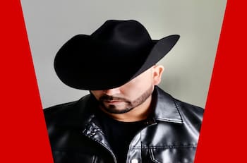 Claudio Alcaraz, en su mejor momento profesional y personal, estrena "Necesito un amor"