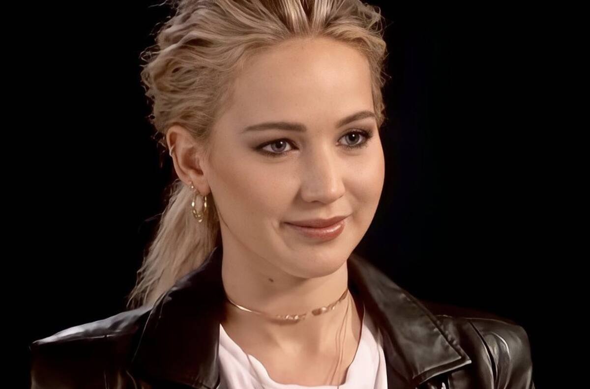 Jennifer Lawrence pasea por Nueva York “muy embarazada”