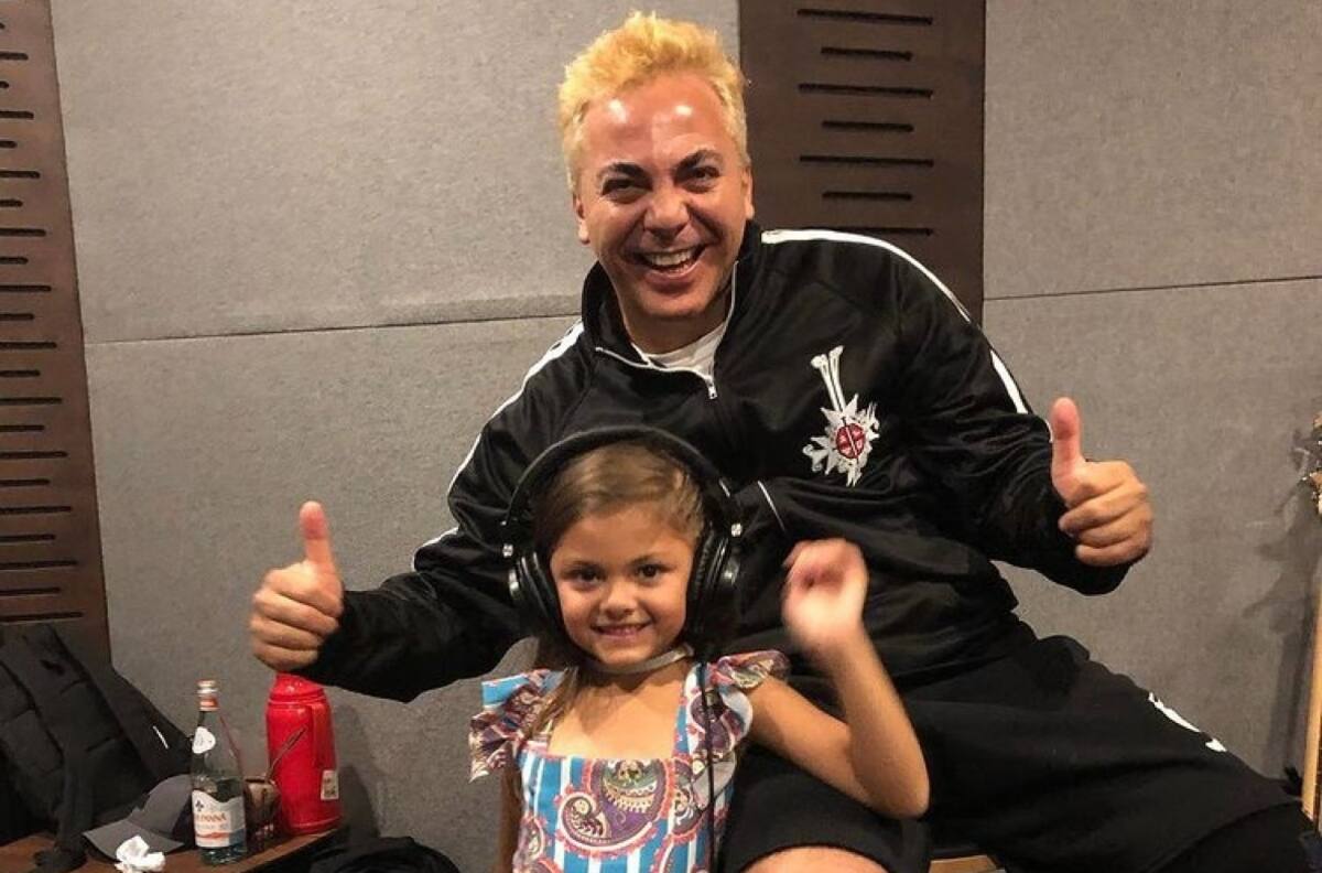 Hija de Cristian Castro da la bienvenida a la navidad