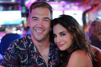 Martha Higareda recibe especial regalo de cumpleaños de parte de su novio