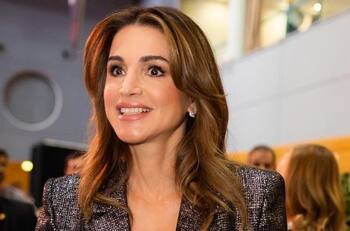 Reina Rania deslumbra en la boda de su hija, la princesa Iman