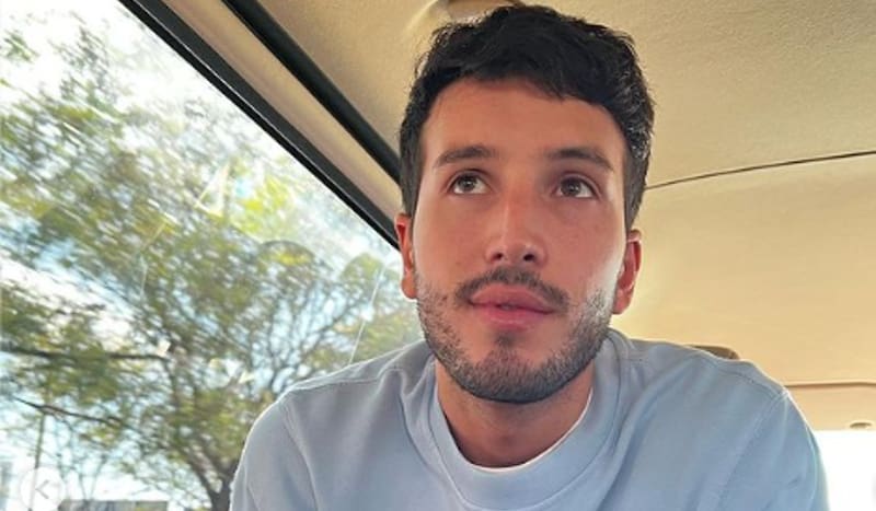 Sebastián Yatra El colombiano ha despertado fuertes rumores de romance con Aitana Ocaña pero se niega a confirmarlo - Créditos: Capturas de pantalla