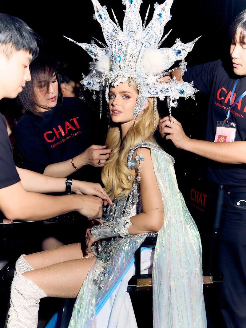 La candidata deslumbró con un traje típico inspirado en Torres del Paine. (Créditos: @InnaMoll)