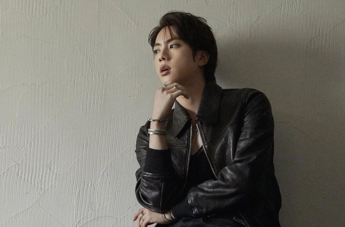 Jin de BTS sorprende a sus fans con fotografías desde el servicio militar