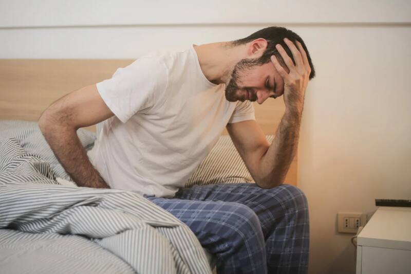 Signos zodiacales Descubre aquí los signos zodiacales que más les cuesta levantarse cuando están devastados. - Créditos: Andrea Piacquadio