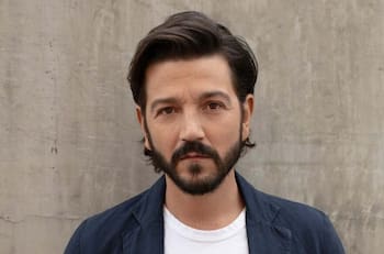 Diego Luna cuestiona el concepto de familia con nueva serie de Netflix