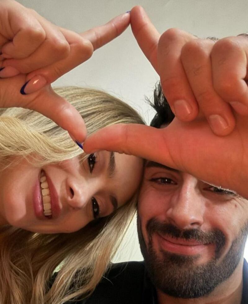 Distintas personalidades del mundo de la televisión compartieron por redes sociales sus atuendos. TiempoX te recopila todos ellos.