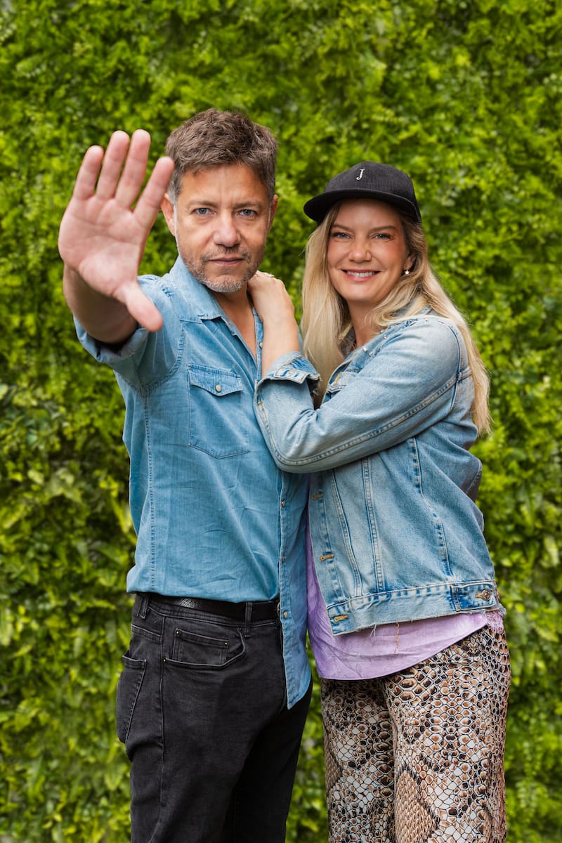 Pablo Zúñiga y Javiera Acevedo participaron en programa "La Cabaña" del Mega.