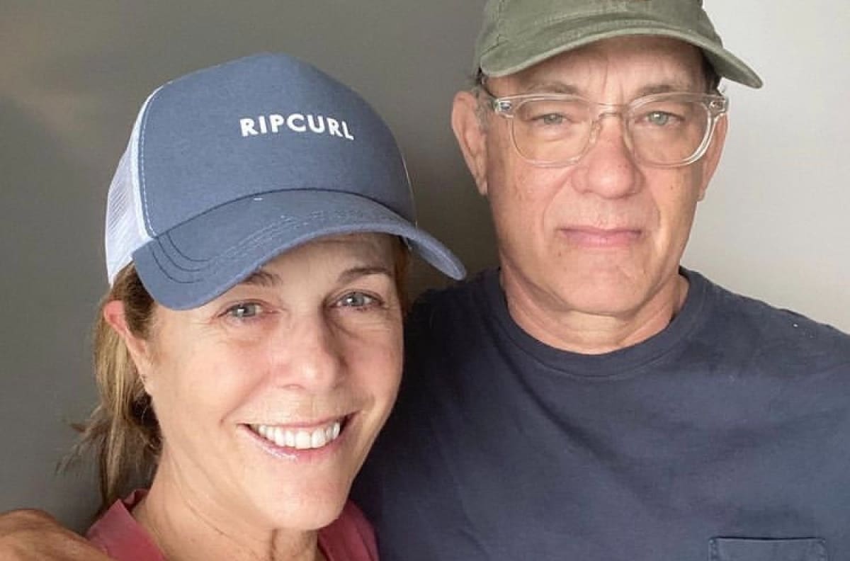VIDEO: Tom Hanks explota contra sus fans porque empujaron a su esposa