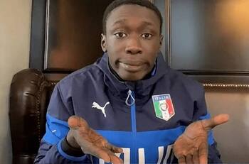 TikTok tiene nuevo monarca: Khaby Lame destronó a Charli D'Amelio como número uno