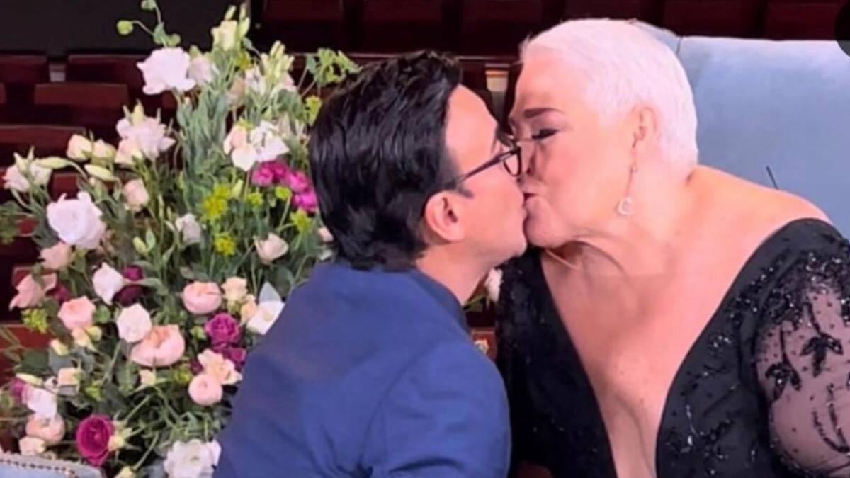 Lupita D'Alessio y Adal Ramones se besan en la boca sorpresivamente en una entrevista