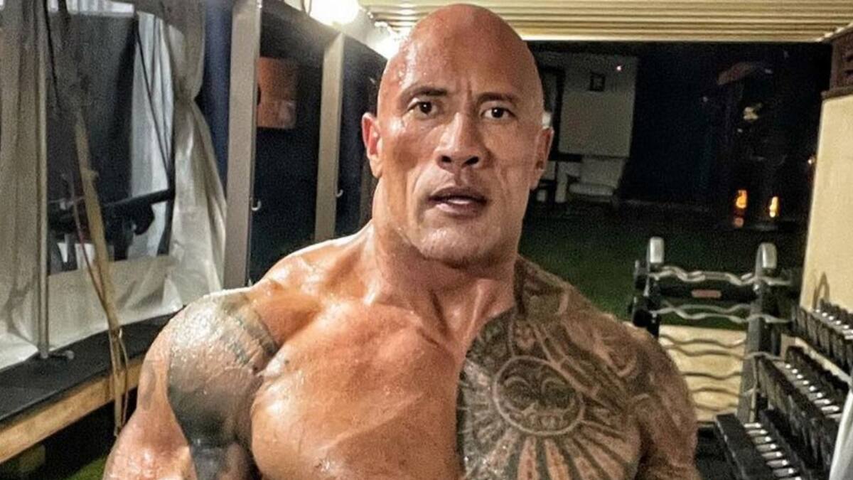 Dwayne Johnson muestra impresionante tatuaje que tardó cuatro años en realizarse