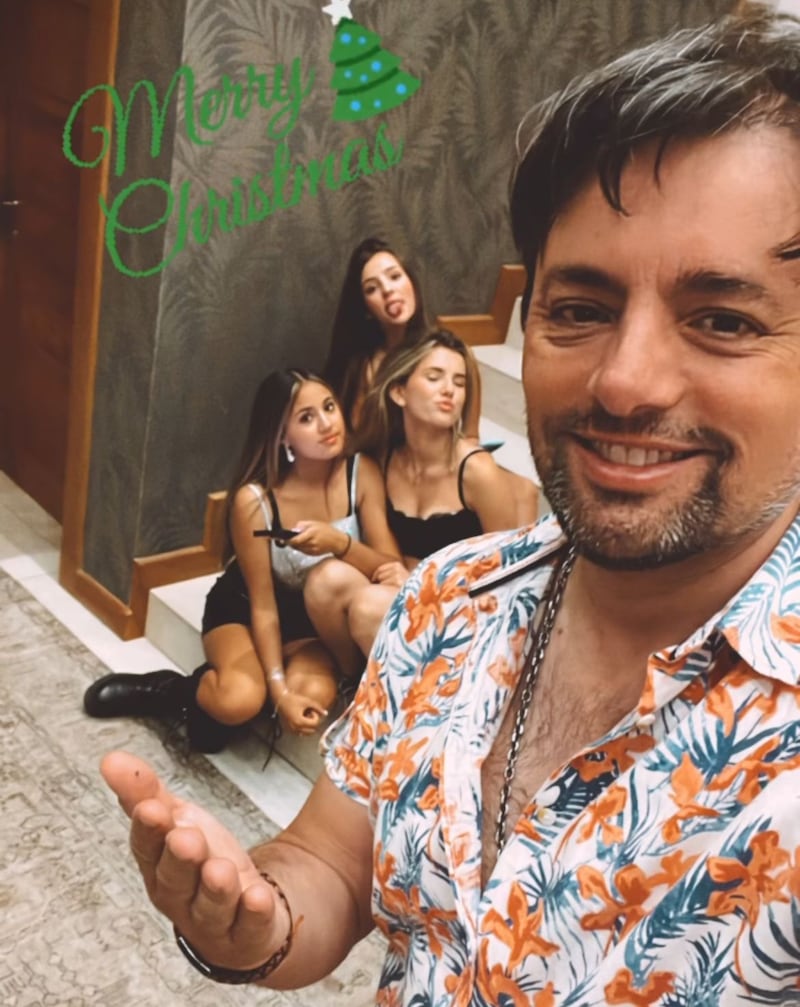 TiempoX te muestra distintas fotografías de famosos chileno celebrando esta festividad junto a sus seres queridos en sus mejores trajes.