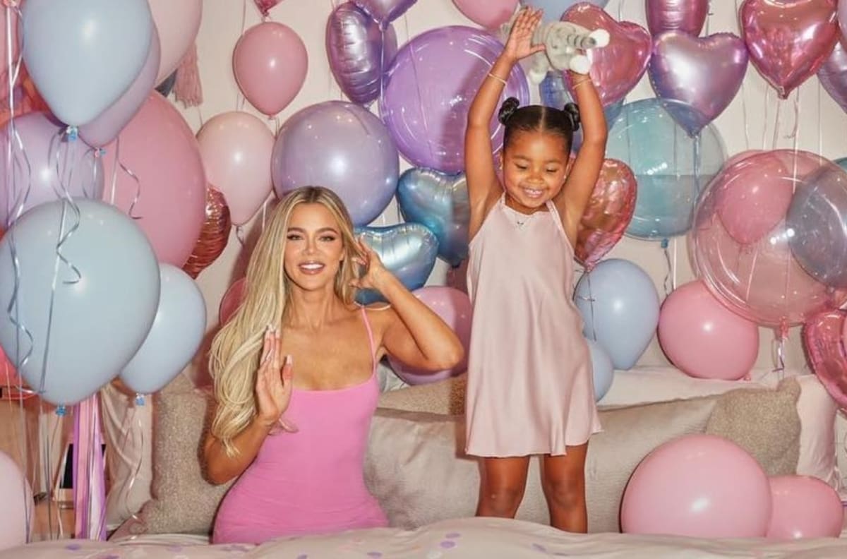 Khloé Kardashian celebra a True Thompson en Disneyland en compañía de sus primas