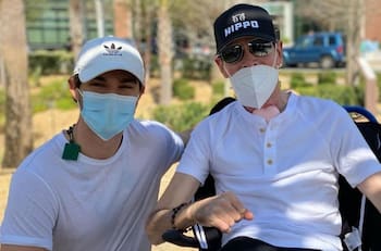 Hijo de Toño Mauri celebra en grande los dos años del milagro de vida que recibió su papá