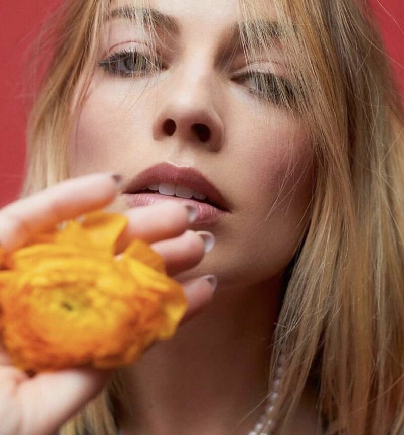 Margot Robbie Revela el secreto que le hace lucir unos labios hermosos - Créditos: Instagram @margotrobbie