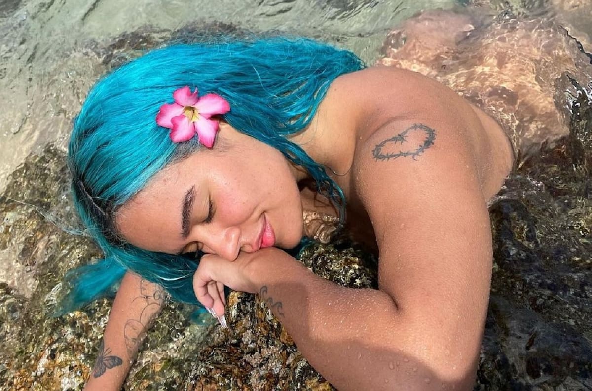 "Foticos mías en el mar": Karol G celebró su cumpleaños en su lugar favorito
