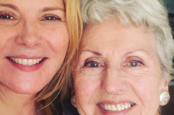 Kim Cattrall anuncia la muerte de su madre Shane a los 93 años
