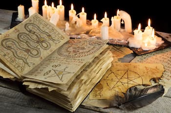 ¿Te atreves a leerlos? Estos son 5 libros que hablan de magia oscura y demonios