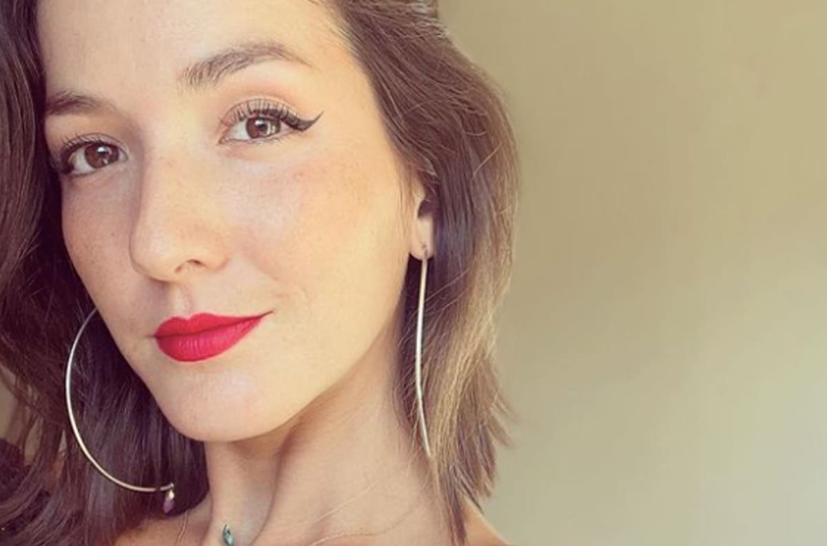 La actriz mexicana Eréndira Ibarra comparte el póster de su personaje en “Matrix Resurrections"