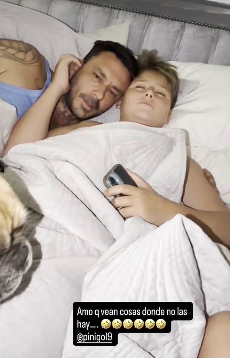 La modelo tuvo que salir a desmentir los rumores de quiebre.