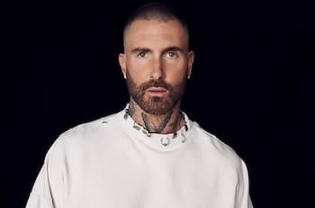 El motivo por el que Adam Lavine es tendencia nacional en medio del show de Pet Shop Boys en Viña
