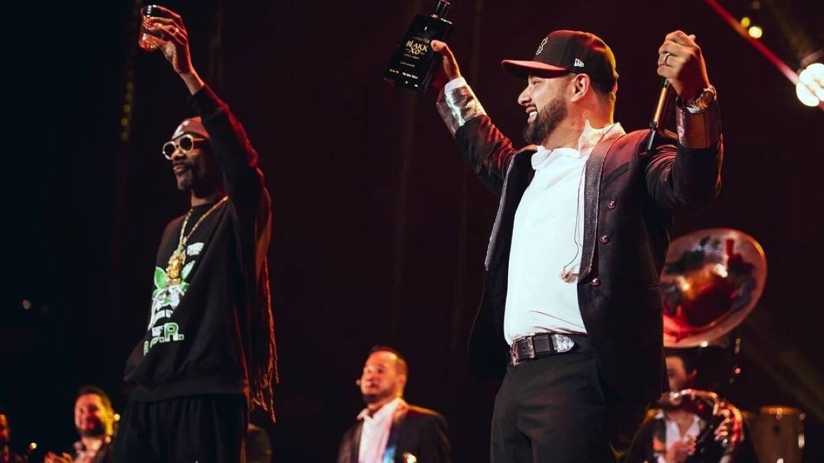 Snoop Dogg realiza homenaje a Vicente Fernández en dj set en vivo y así reaccionó El Potrillo