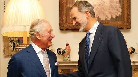 La primera reunión del Rey Felipe con Carlos de Inglaterra como Rey