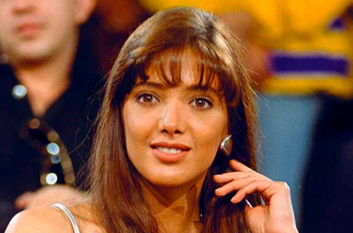 Foto de Adela Noriega a los 19 años explota las redes sociales