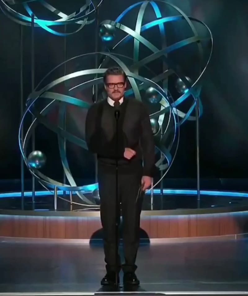 Pedro Pascal en los Premios Emmys 2024.