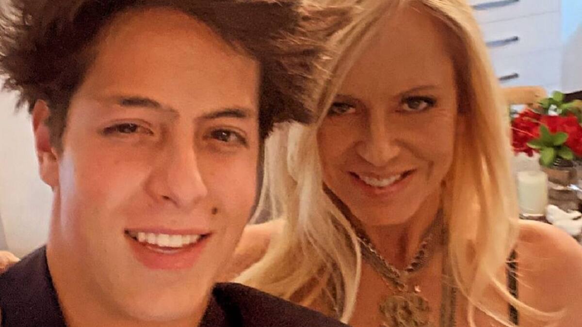 Hijo de Carlos Menem quiere cambiarse el apellido por el de su madre Cecilia Bolocco