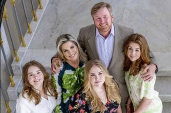 La Familia Real de Holanda publica elegante postal navideña ¡con todo y su perrito!