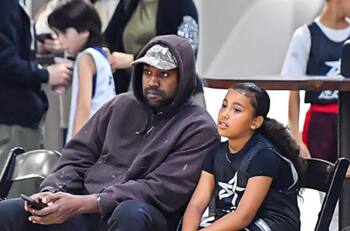 Kanye West captado relajado en partido de North West, tras polémica por mensajes racistas