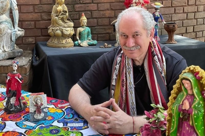 Revisa las predicciones del guía espiritual.