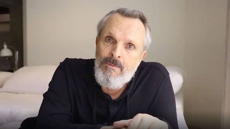 Miguel Bosé contó por qué se tardó tanto en salir del clóset y su primer acercamiento a las drogas. - Créditos: de archivo