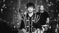 Louis Tomlinson se rompe el brazo después de un concierto y cancela firmas de autógrafos