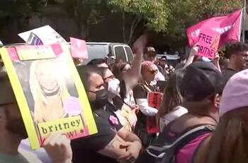 Jueza libera a Britney Spears de tutela de su padre... ¡El grito #FreeBritney fue escuchado!