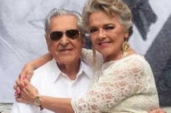 "Perdón por tardar" Eric del Castillo le da anillo de compromiso a su pareja por más de 53 años