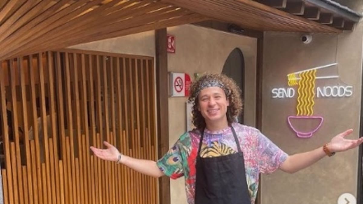 Luisito Comunica estrena restaurante japonés con baños inteligentes