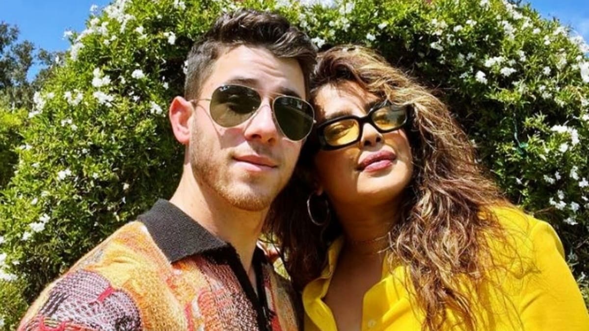 Nick Jonas y Priyanka Chopra comparten la primer foto de su hija tras pasar meses hospitalizada