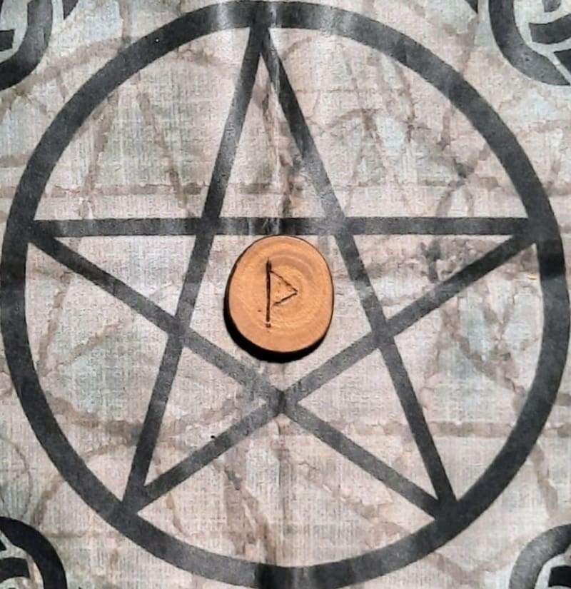 Esta es la tercera runa.