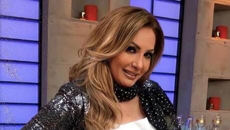 Niegan a Paty Navidad viajar a Estados Unidos por no estar vacunada contra covid-19