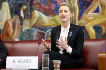 Psicóloga afirma que Amber Heard sufría de trastorno de estrés postraumático por culpa de Johnny Depp